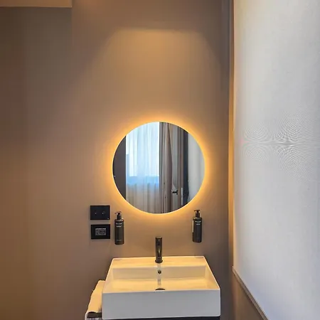 The Q House ホテル